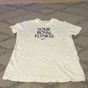 I omens Nike T-shirt.